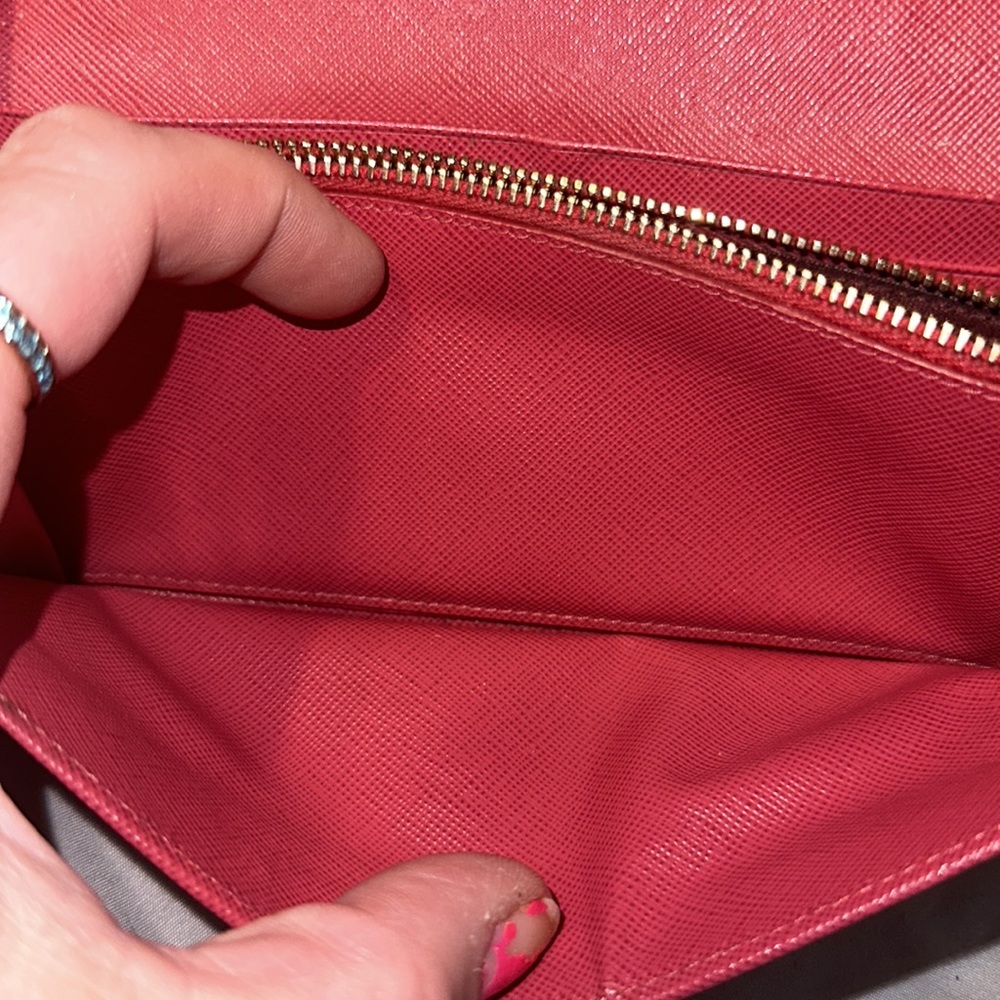 Prada saffiano leather pink bow tie wallet holds 14 slots nice space good π - Picture 11 of 17